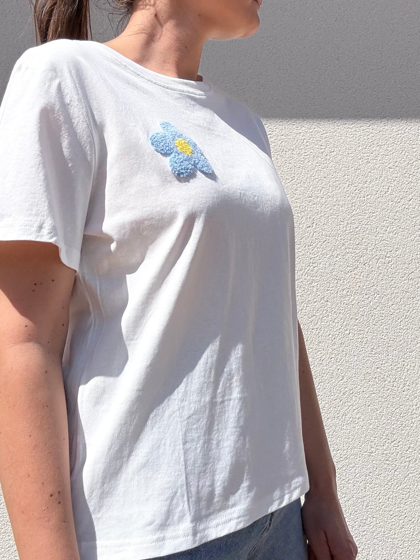 TEE SHIRT FLEUR BOUCLETTE