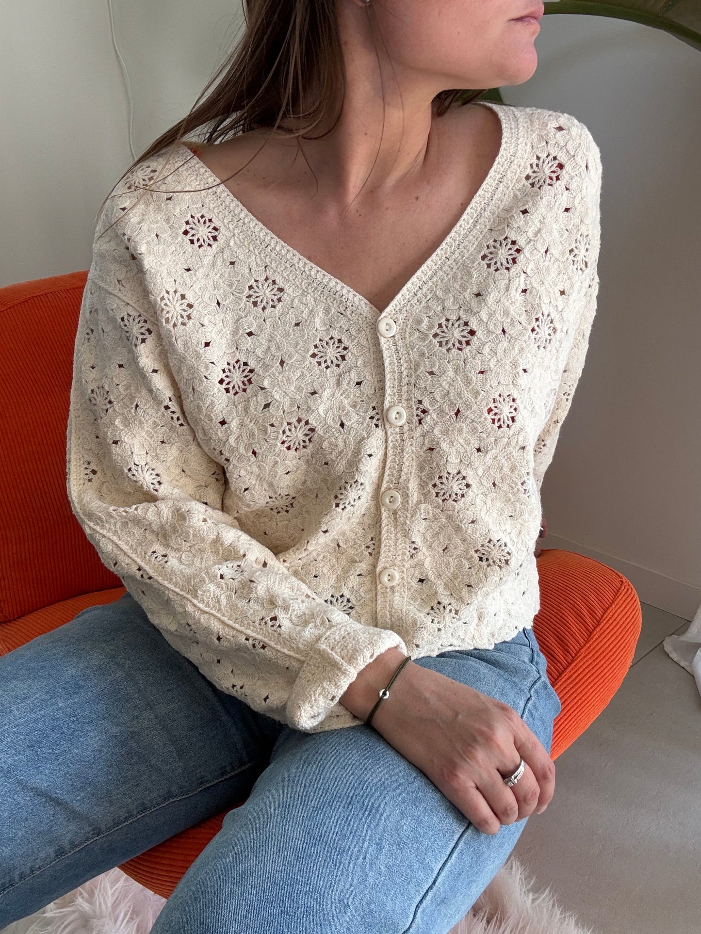 GILET MANCHES LONGUES EN CROCHET BEIGE